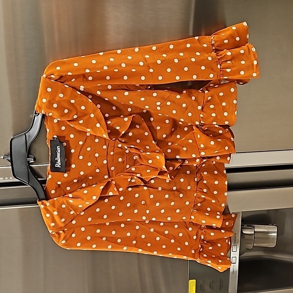 💕REALISATION PAR💕 Cher Top ~ 100% Silk Rust Spot Polka Dot Print Small - Picture 13 of 16